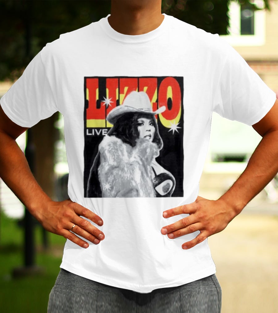 Lizzo Live Houston Mar 06 Texan Style Fur Coat Hat T-Shirt