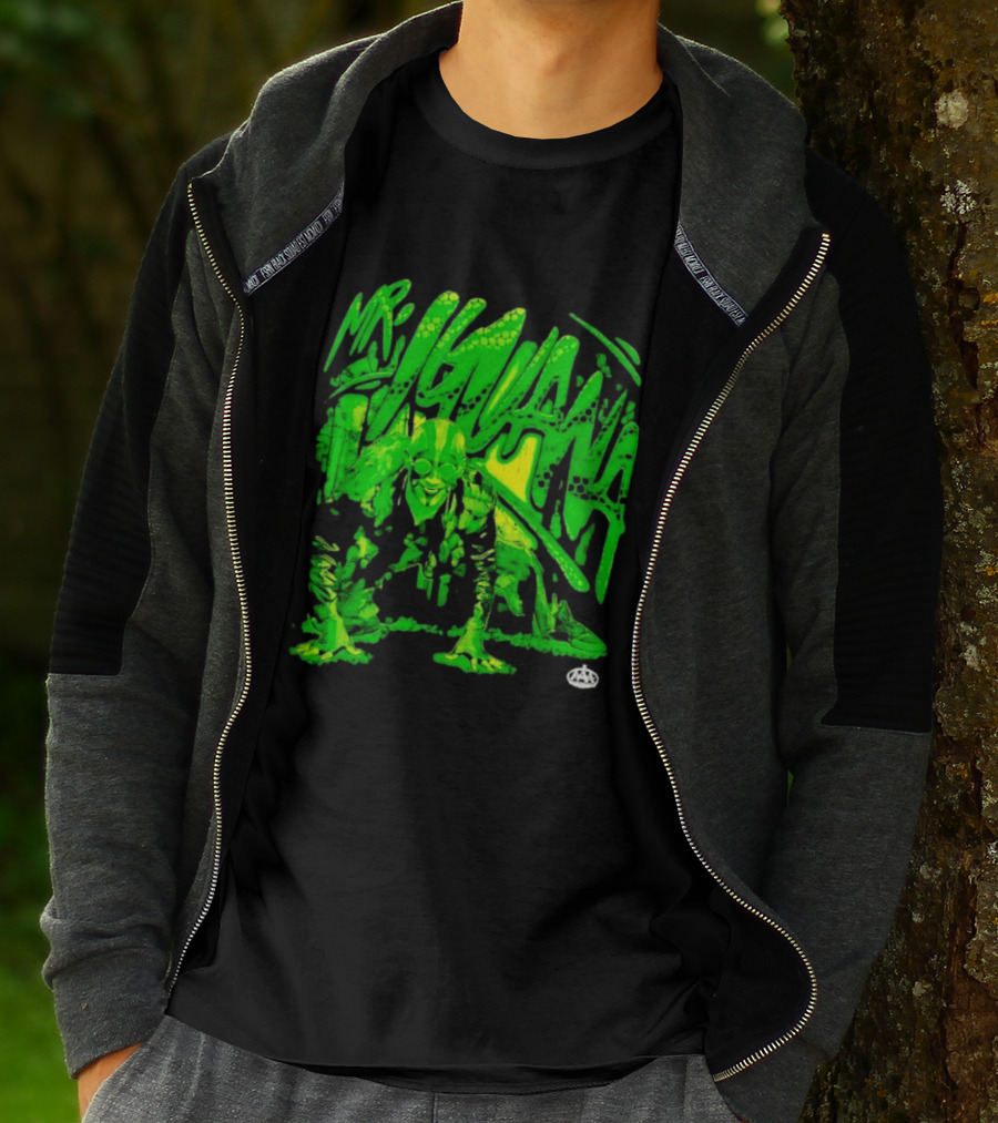 Mr Iguana AAA Lucha Libre Wrestler Crouching Masked Green Creature T-Shirt