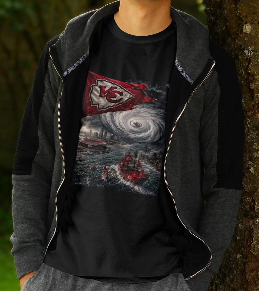 Tampa Bay You Better Start Boarding Up The Windows KC Football Storm Warning T-Shirt
