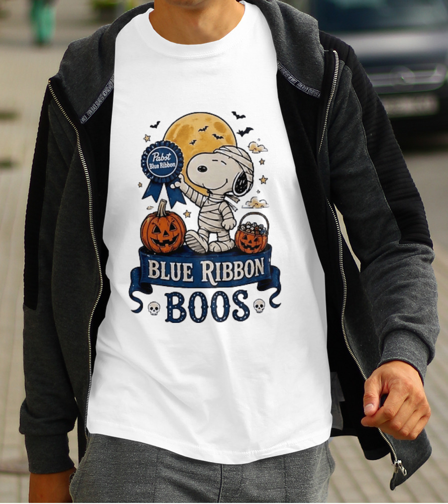 Pabst Blue Ribbon Snoopy Mummy Halloween Blue Ribbon Boos Pumpkin Moon Bats T-Shirt
