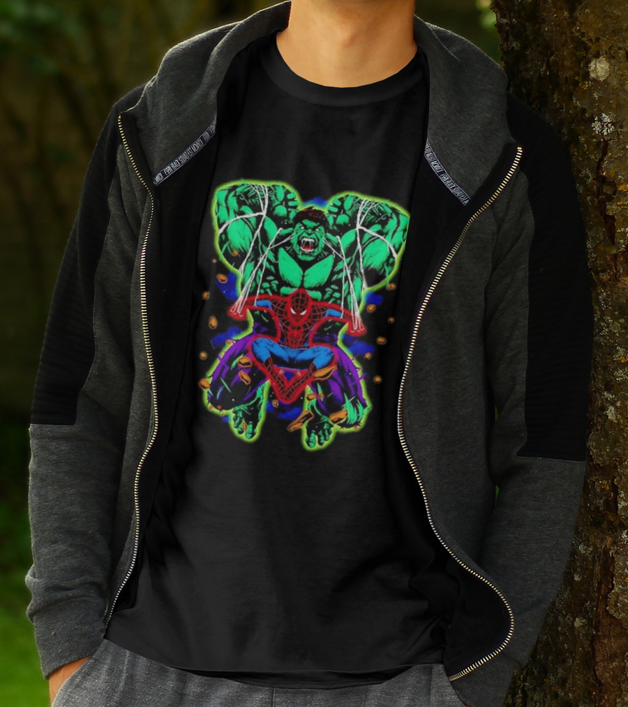The Incredible Hulk And Spider Man Marvel Superheroes Comic Action Scene T-Shirt