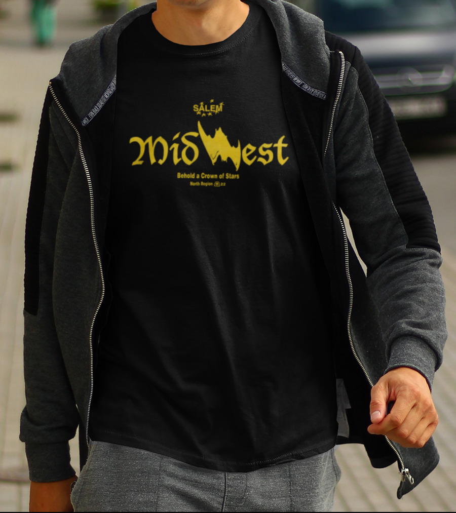 Midwest Exhibit Salem Store Of Horrors Batwing Black T-Shirt