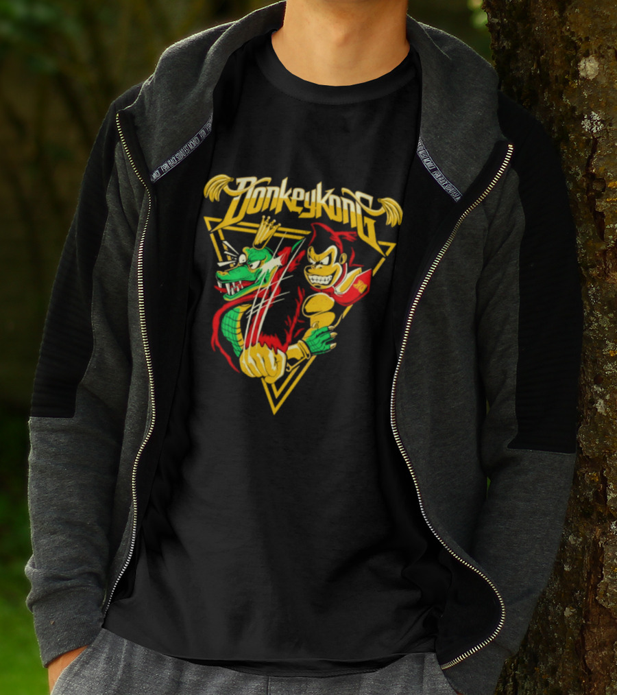 Donkey Kong Cartoon Retro Style Triangular Battle Scene T-Shirt