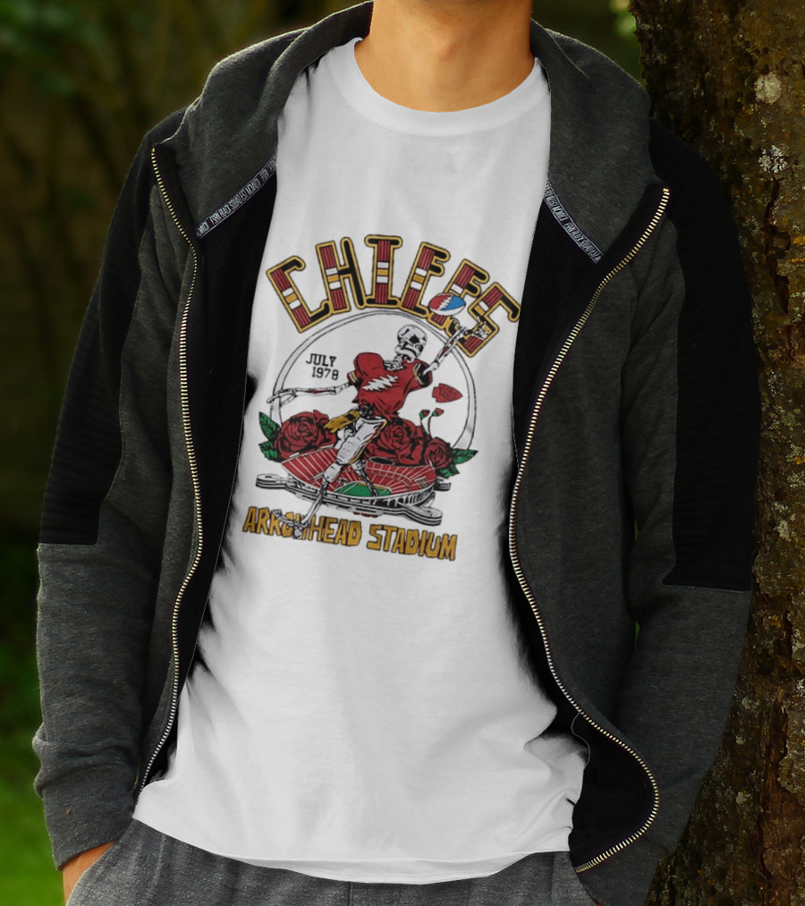 Kansas City Chiefs July 1 1978 Arrowhead Stadium Grateful Dead Skeleton Roses T-Shirt