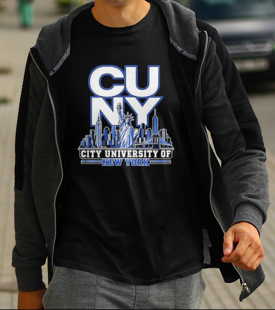 CUNY City University Of New York Skyline And Statue Of Liberty T-Shirt