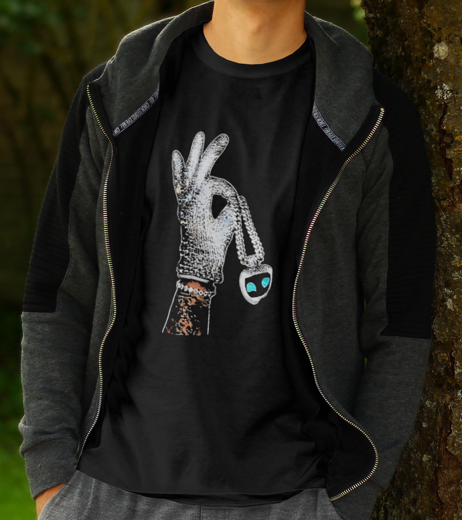 King Of Pop Sequin Glove Holding Alien Pendant T-Shirt