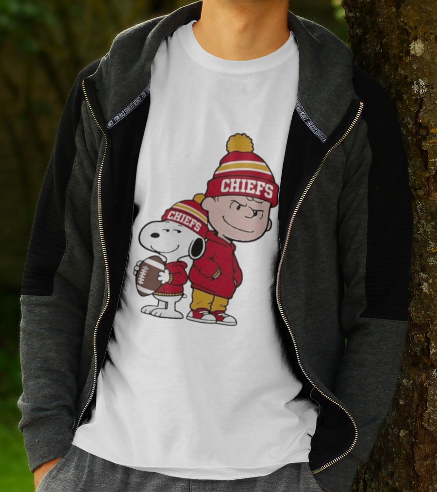 Snoopy And Charlie Brown Chiefs Football Fans Kansas City Chiefs T-Shirt