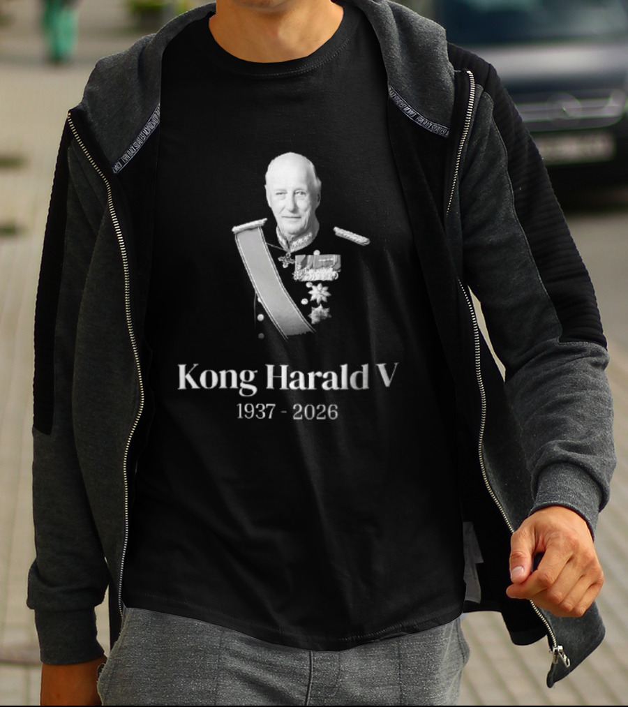 Kong Harald V 1937 2026 Military Uniform Medals Sash T-Shirt