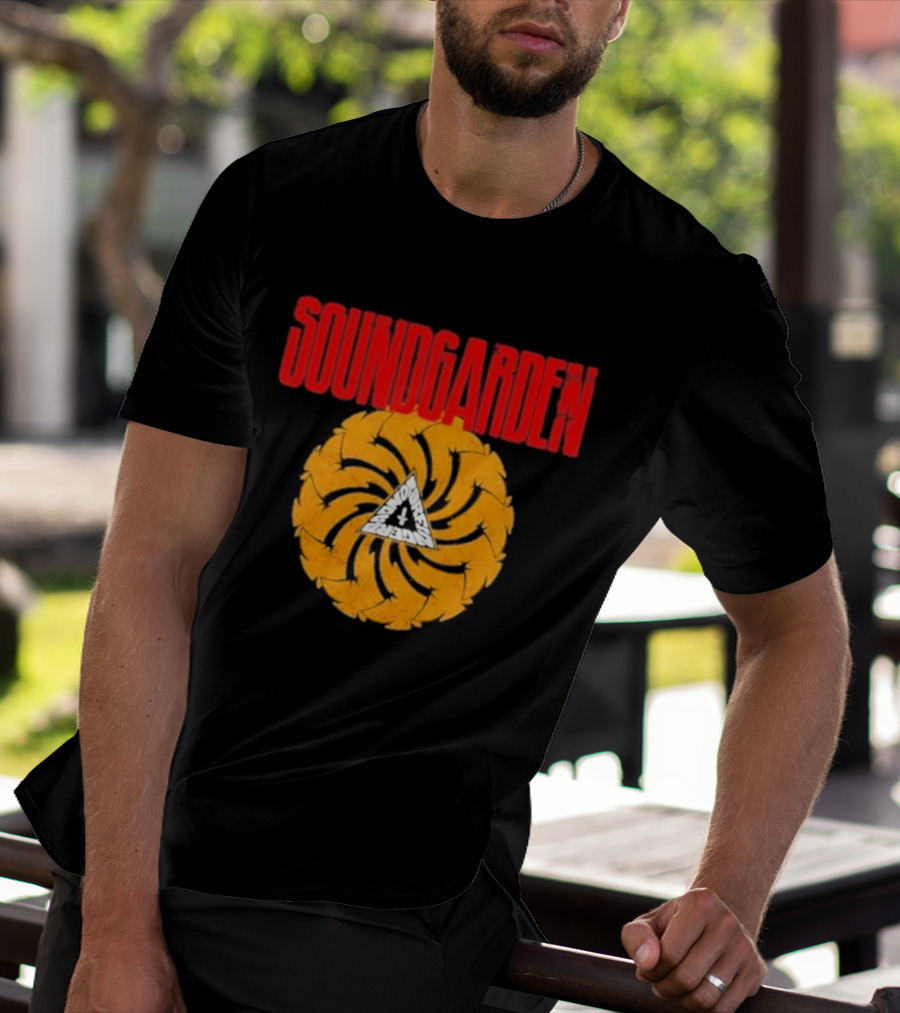 Soundgarden Badmotorfinger Album Grunge Rock Band T-Shirt