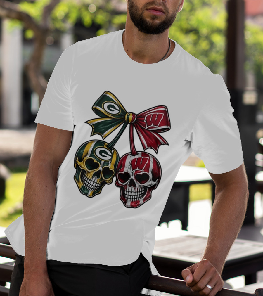 Green Bay Packers Wisconsin Badgers Skulls Bow T-Shirt