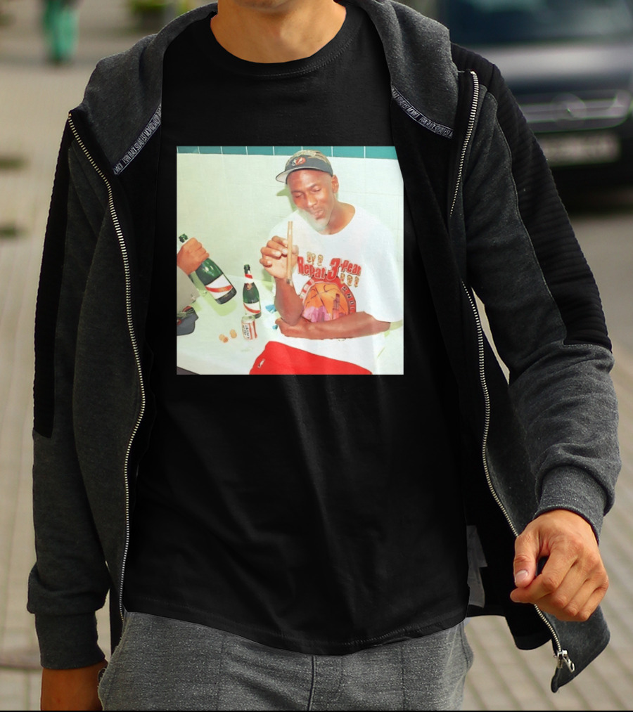 Michael Jordan Repeat 3 Peat Celebration Chicago Bulls Basketball T-Shirt