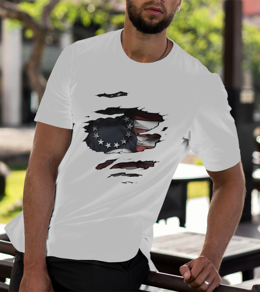 Betsy Ross American Flag Vintage Ripped Effect Patriotic T-Shirt