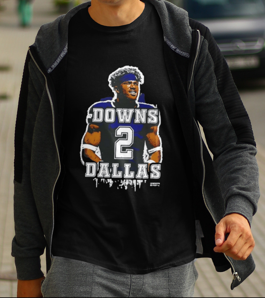 Downs To Dallas 2 Football Player Paint Splatter T-Shirt
