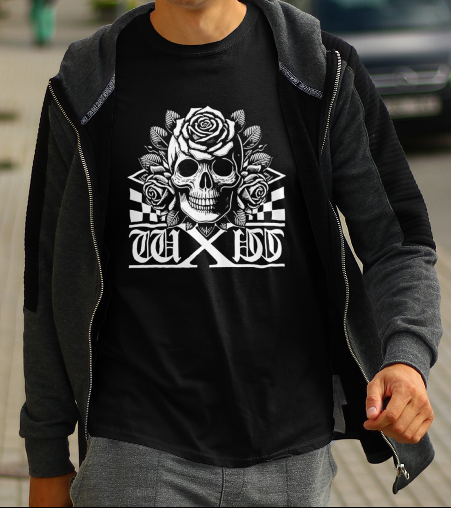 W X W Skull Roses Checkered Goth T-Shirt
