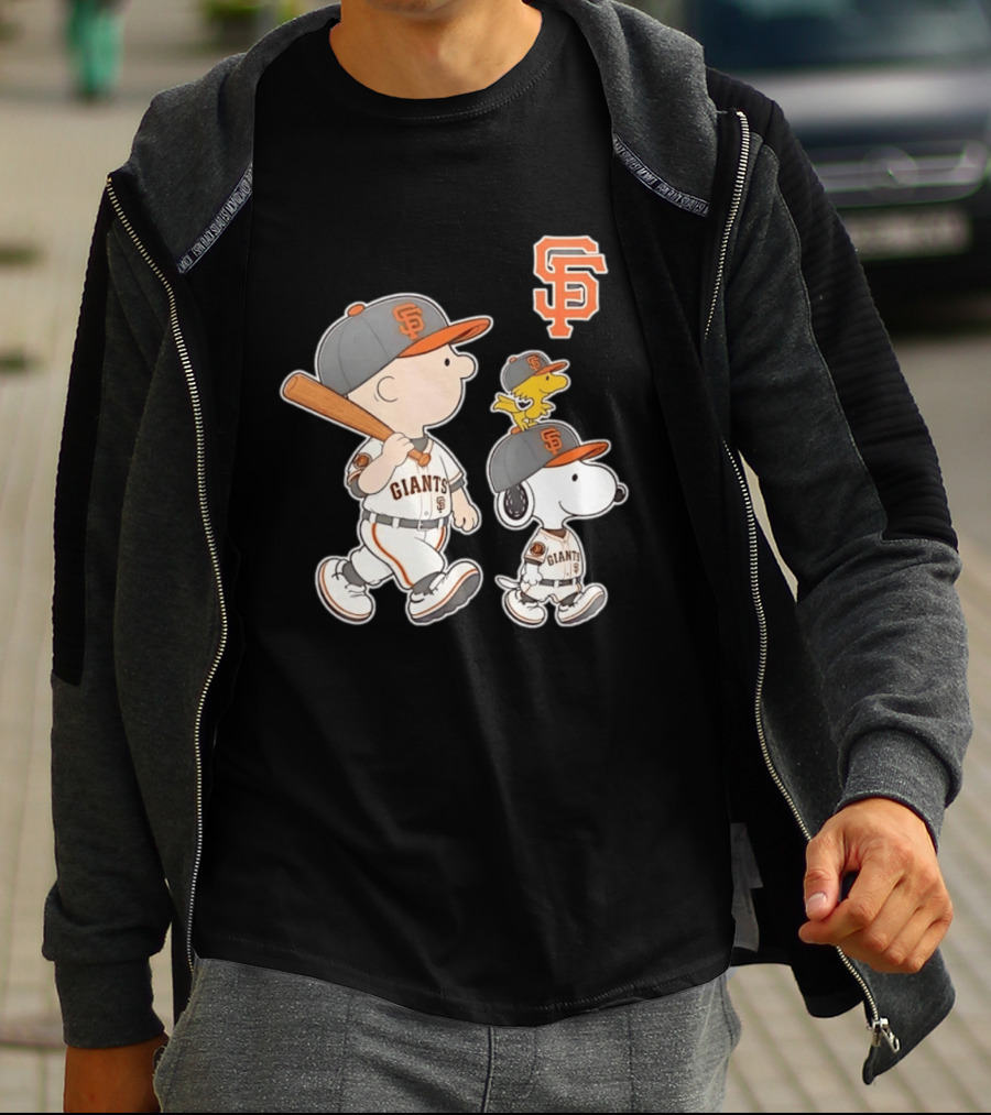 Woodstock Charlie Brown Snoopy San Francisco Giants Baseball Team T-Shirt