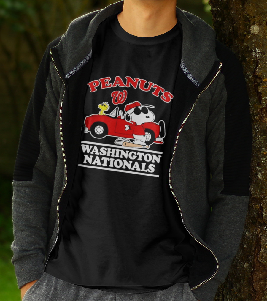 Peanuts Snoopy Woodstock Washington Nationals Baseball Car T-Shirt