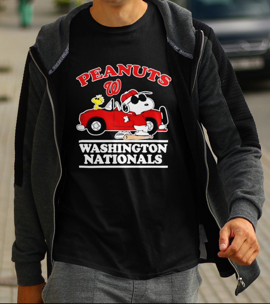 Peanuts Snoopy Woodstock Washington Nationals Baseball Car T-Shirt