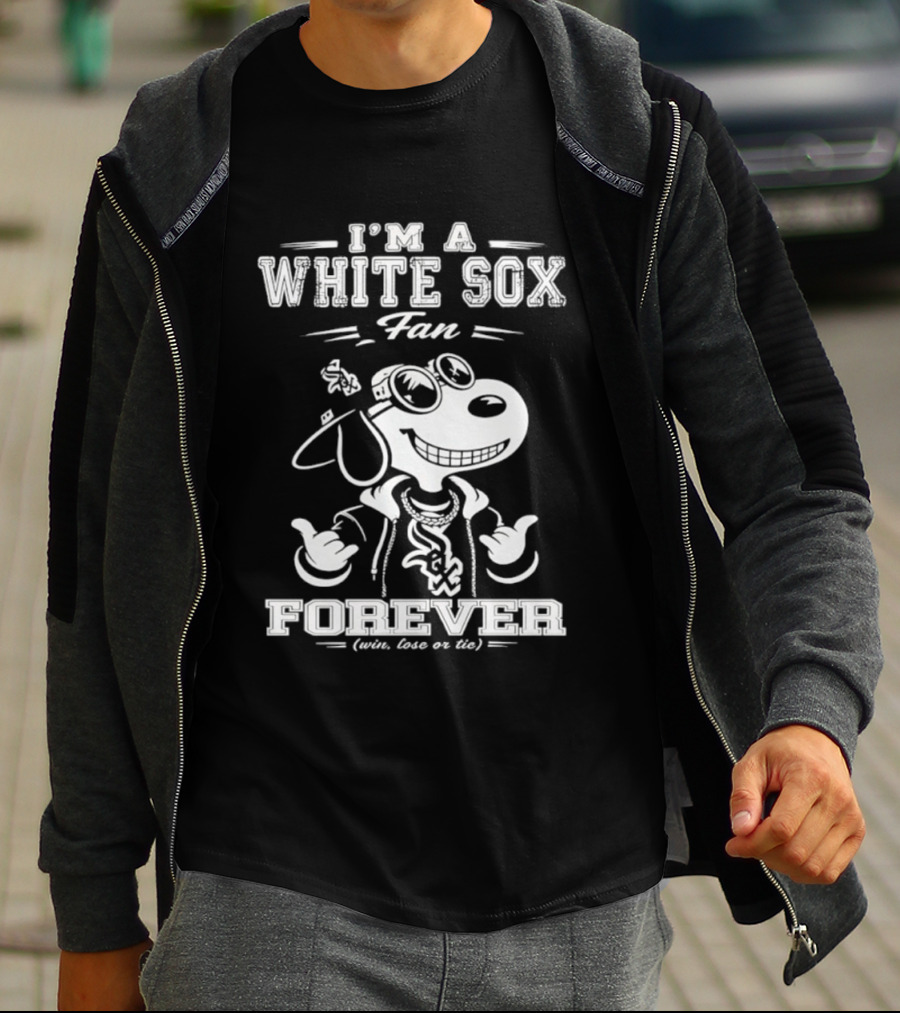 I'm A White Sox Fan Forever Win Lose Or Tie Snoopy T-Shirt