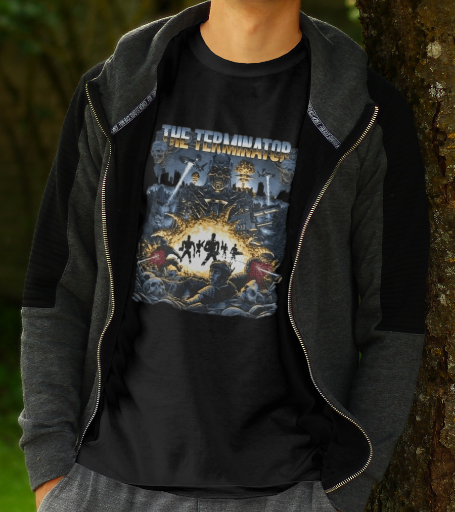 The Terminator Explosive Battle Scene Skull Motif With 800 Endoskeleton T-Shirt