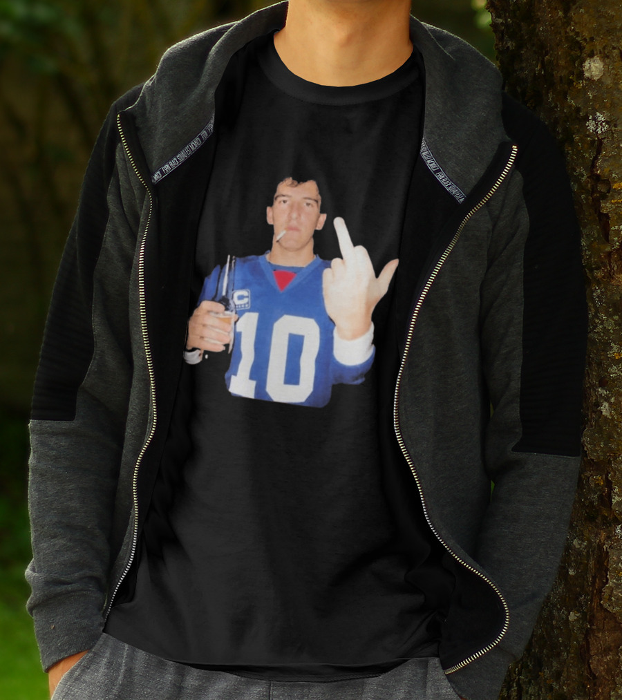 Eli Manning Jersey Smoking Gesture Middle Finger 10 T-Shirt