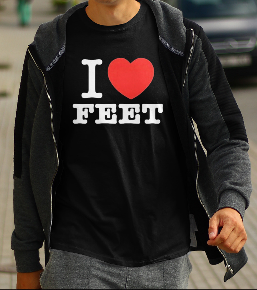 I Love Feet Humor Red Heart Foot Fetish Fun T-Shirt