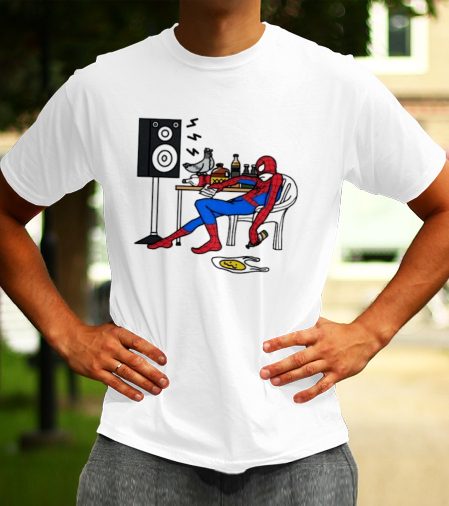Spider Man Te Quiero Romo Drinking Marvel Speaker Table Scene T-Shirt