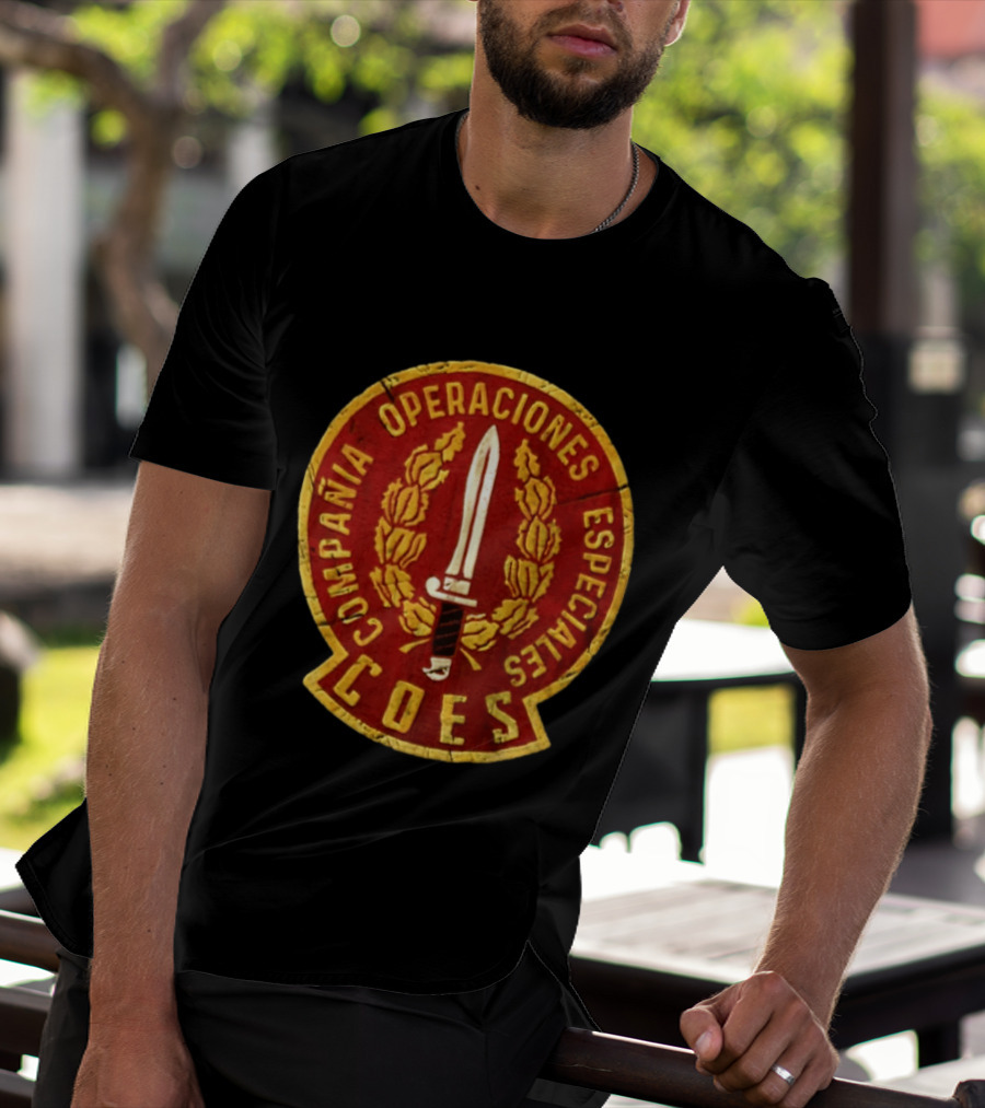 Compañía Operaciones Especiales COES Insignia With Tactical Knife T-Shirt