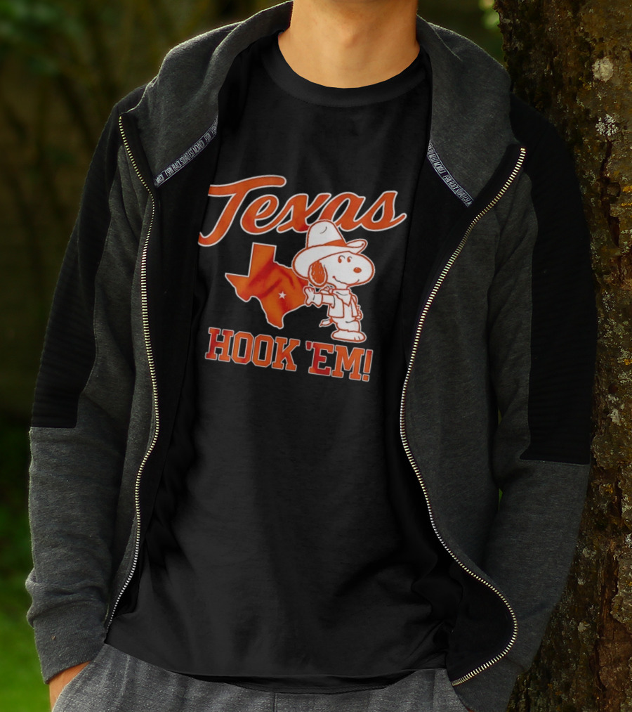 Texas Snoopy Hook 'Em Peanuts Cowboy Spirit T-Shirt