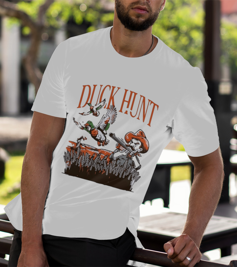 Duck Hunt Hunter Wildlife Outdoors Vintage Cowboy Shooting Scene T-Shirt