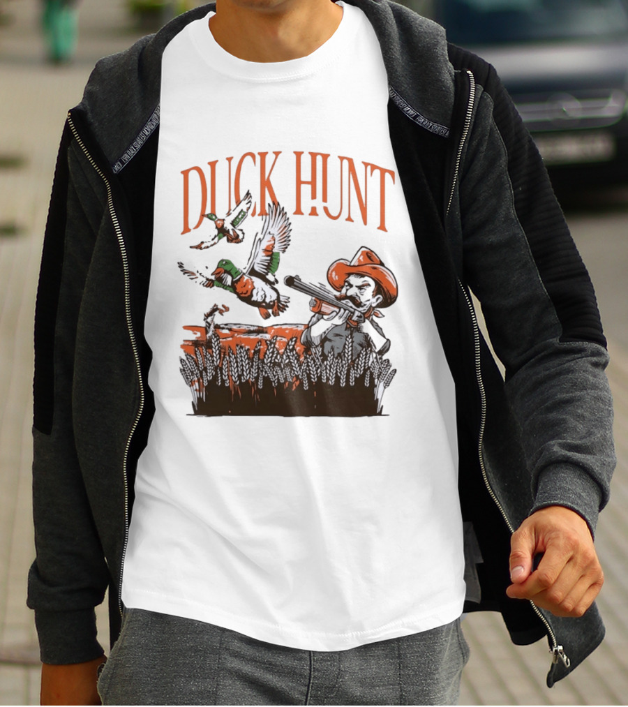 Duck Hunt Hunter Wildlife Outdoors Vintage Cowboy Shooting Scene T-Shirt
