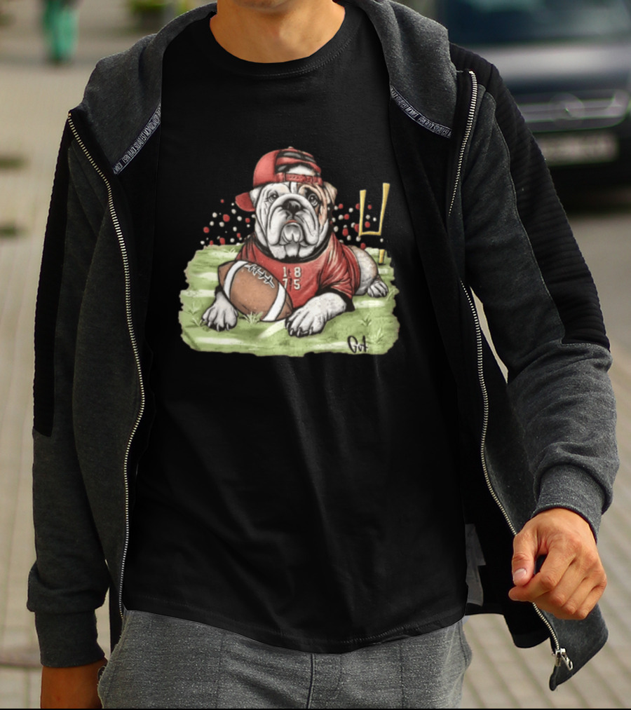Georgia Bulldogs Football 1875 Bulldog With Cap And Football T-Shirt
