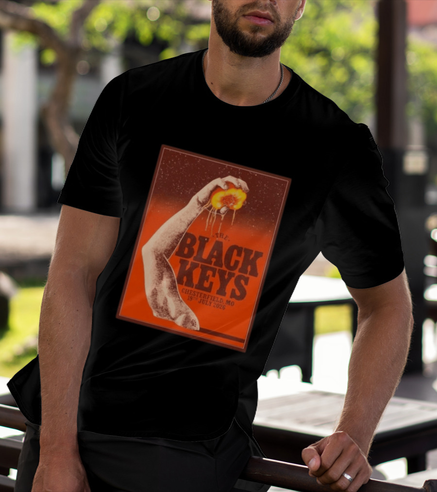 The Black Keys Chesterfield MO July 19 2026 Concert Vintage Hand Holding Peach T-Shirt
