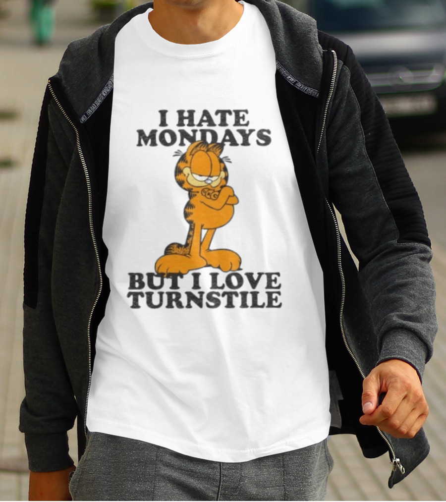 I Hate Mondays Lasagna Cat Love Turnstile T-Shirt