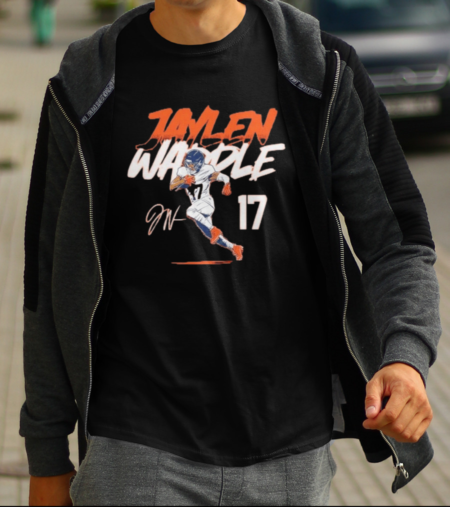 Jaylen Waddle 17 Denver Broncos Pose T-Shirt