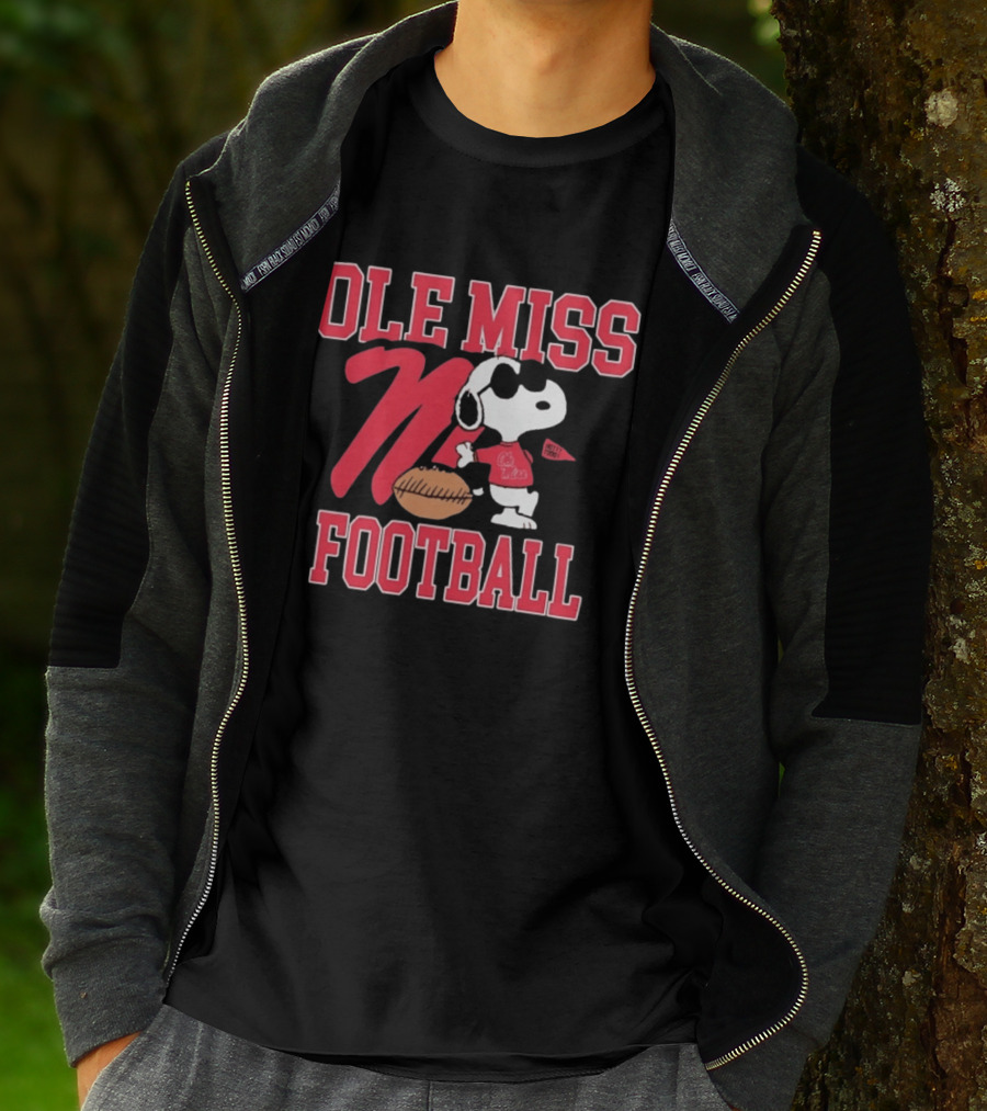 Ole Miss Football Snoopy Hotty Toddy Peanuts T-Shirt