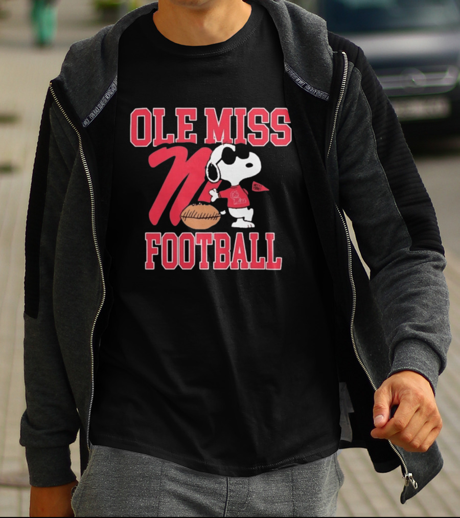 Ole Miss Football Snoopy Hotty Toddy Peanuts T-Shirt