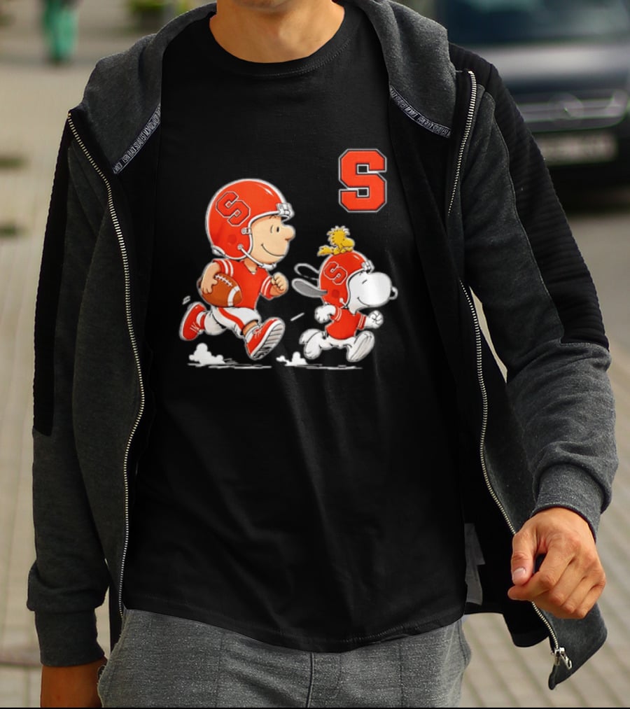 Charlie Brown Woodstock Snoopy In Syracuse Orange Football Gear 2026 T-Shirt
