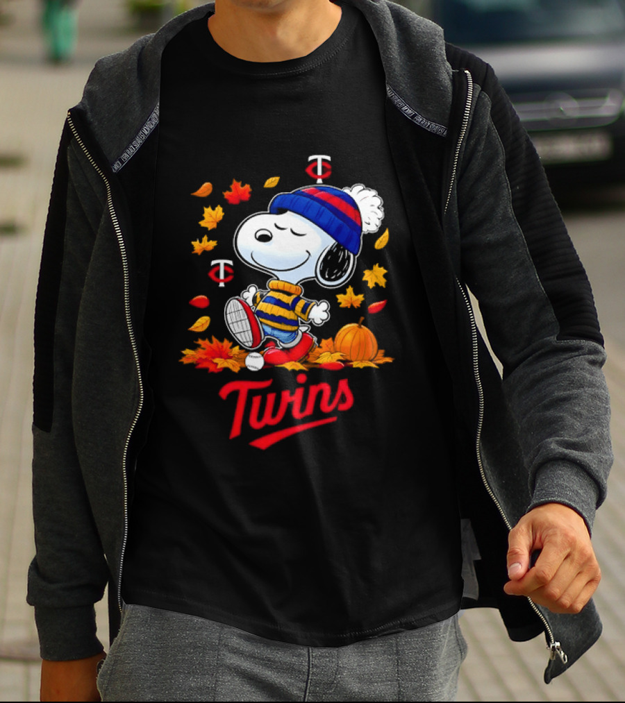 Snoopy Minnesota Twins Autumn Baseball MLB Peanuts Leaves Pumpkin T-Shirt