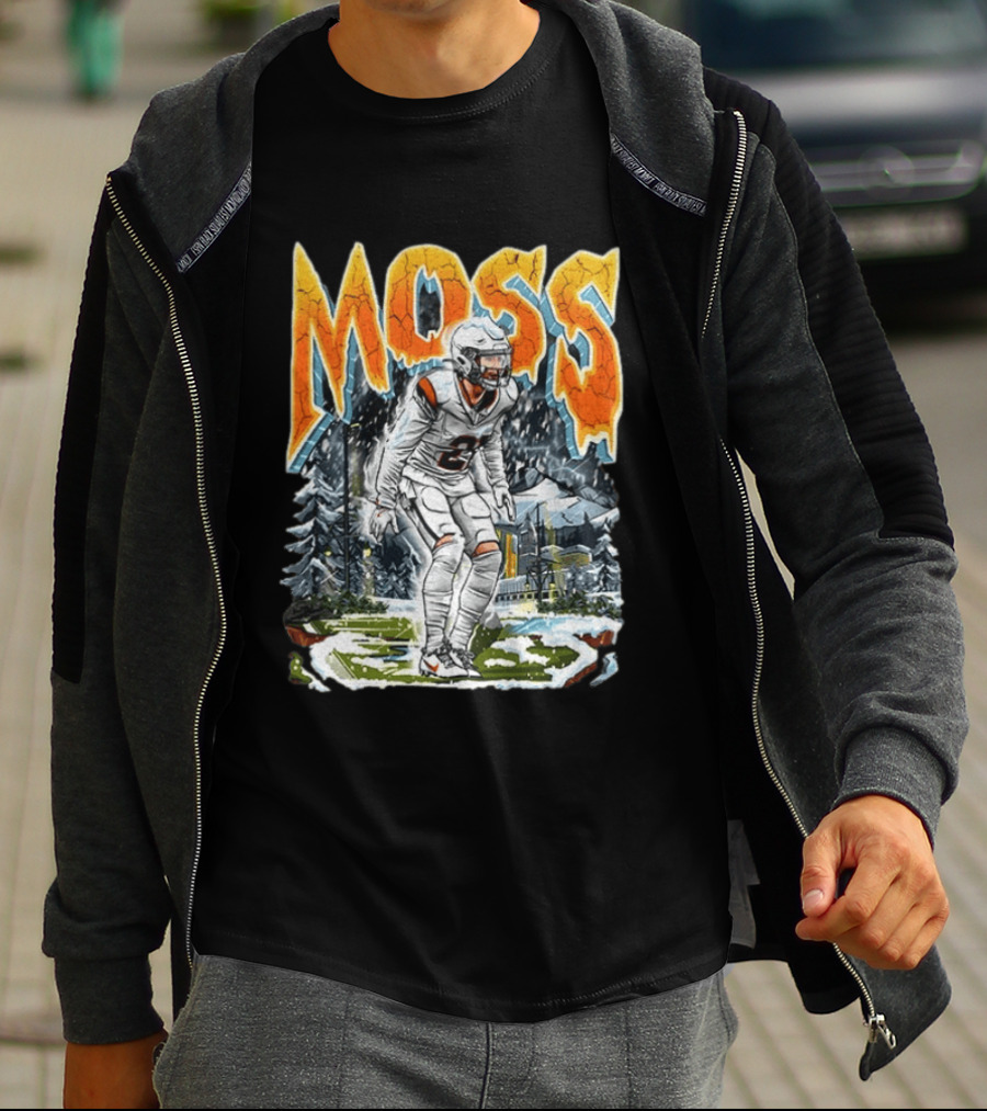 Moss Broncos Country Football Comic Style Winter Sports Scene T-Shirt