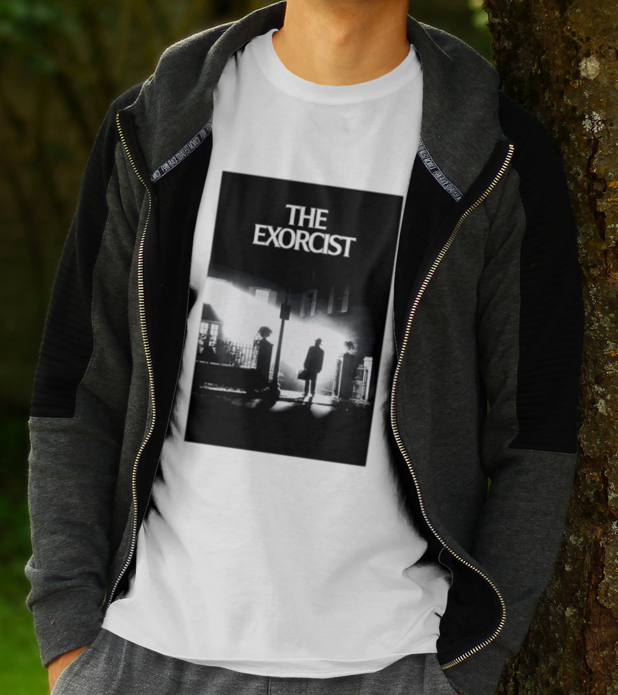 The Exorcist Iconic Horror Movie Walking Man Shadow Scene T-Shirt