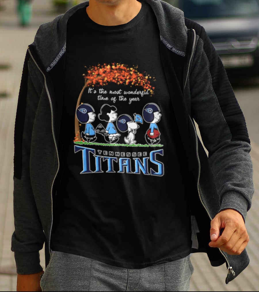 Tennessee Titans Charlie Brown Snoopy It's The Most Wonderful Time Of The Year T-Shirt