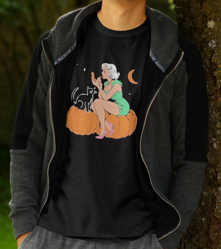 Pinup Girl Applying Lipstick On Pumpkin With Black Cat Halloween Moon Scene T-Shirt
