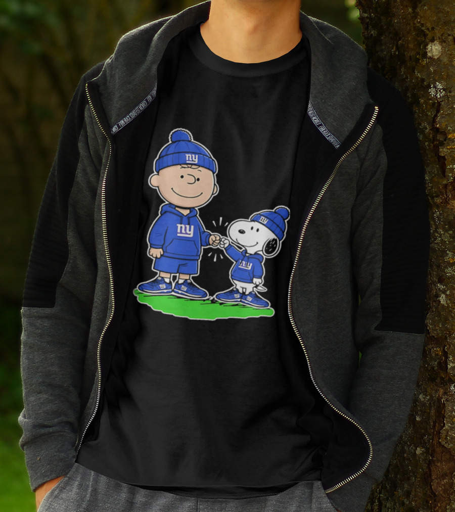Snoopy And Charlie Brown NY Giants NFL Collaboration T-Shirt