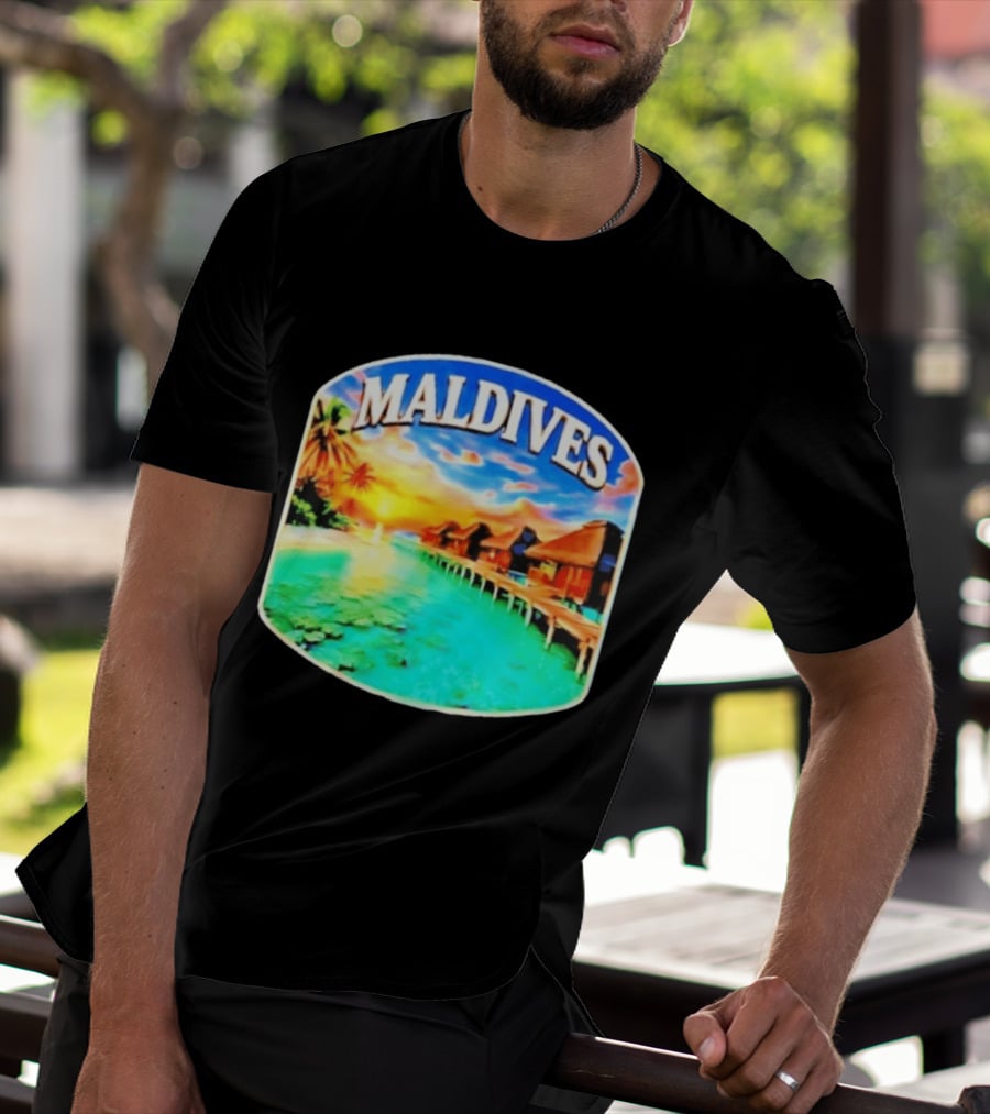 Maldives Tropical Sunset Overwater Bungalows Exquisite Island Escape T-Shirt