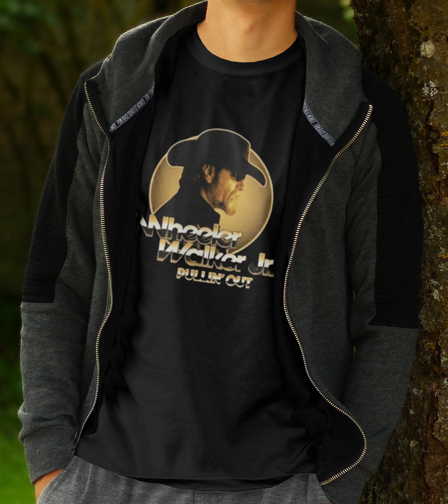 Wheeler Walker Jr. Pullin' Out Album Cover Portrait In Gold T-Shirt