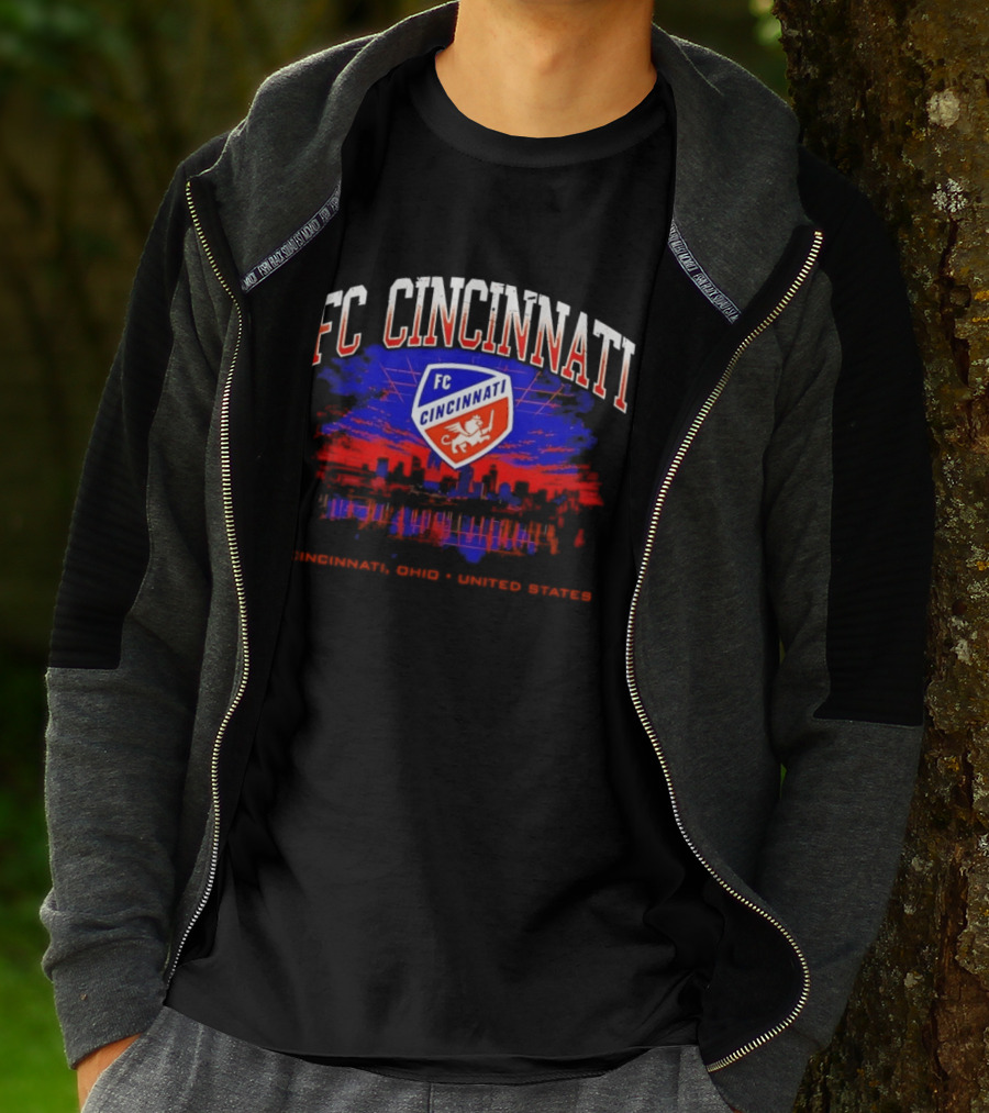 FC Cincinnati Skyline Cincinnati Ohio United States T-Shirt