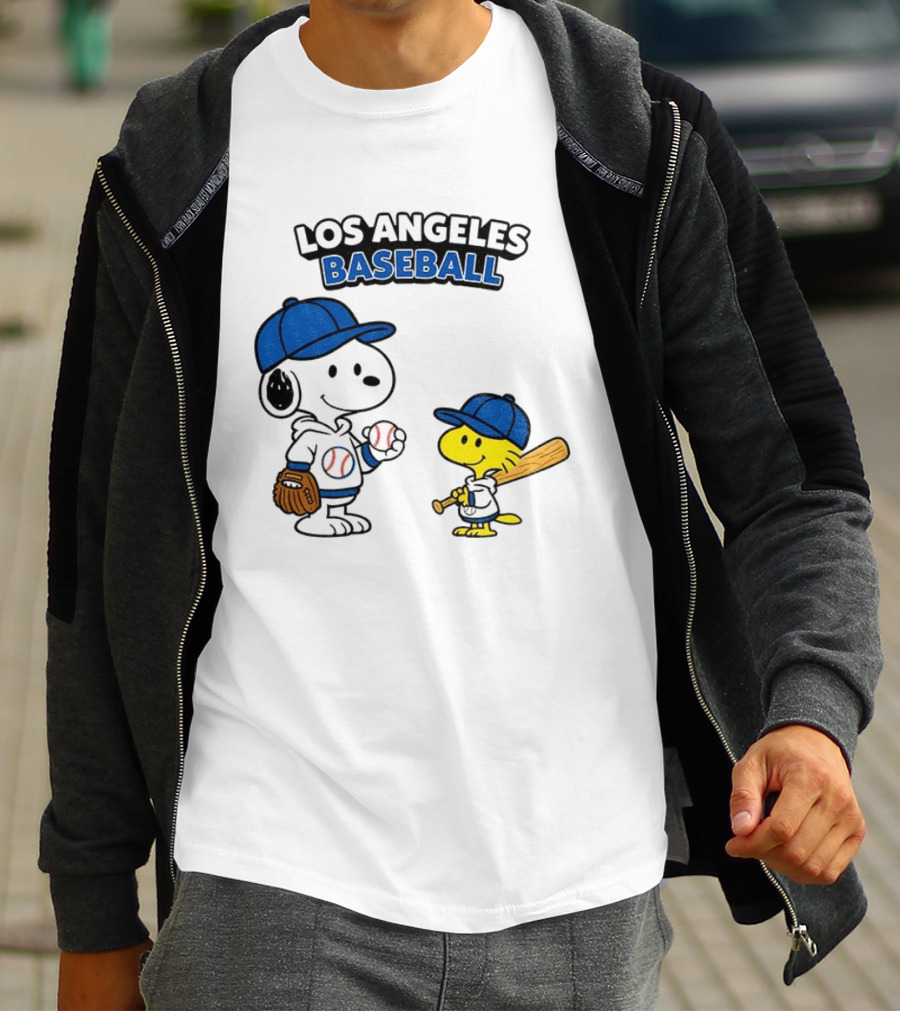 Snoopy Woodstock Los Angeles Baseball Peanuts Cartoon MLB T-Shirt