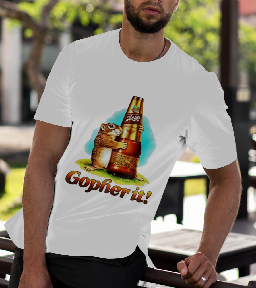 Schlitz Beer Gopher It Bottle Hugging Squirrel Vintage Advertising T-Shirt
