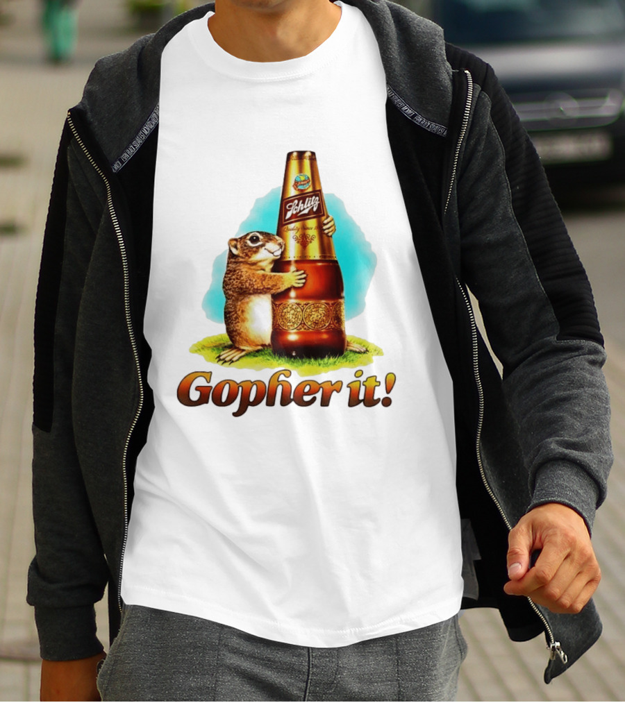 Schlitz Beer Gopher It Bottle Hugging Squirrel Vintage Advertising T-Shirt
