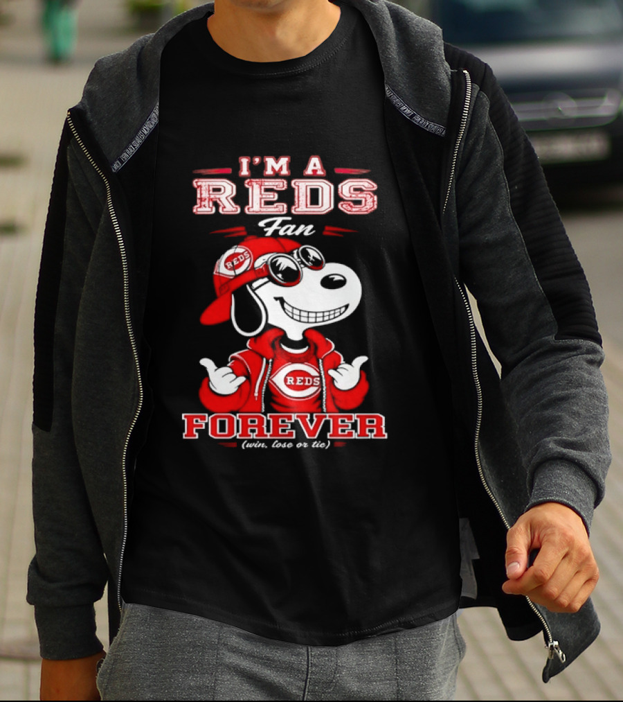 I'm A Reds Fan Forever With Snoopy Win Lose Or Tie T-Shirt